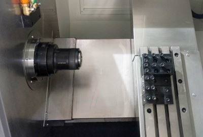 El solo torno del CNC del eje trabaja a máquina el tipo de la fila del cuchillo de HK35L que da vuelta al proceso