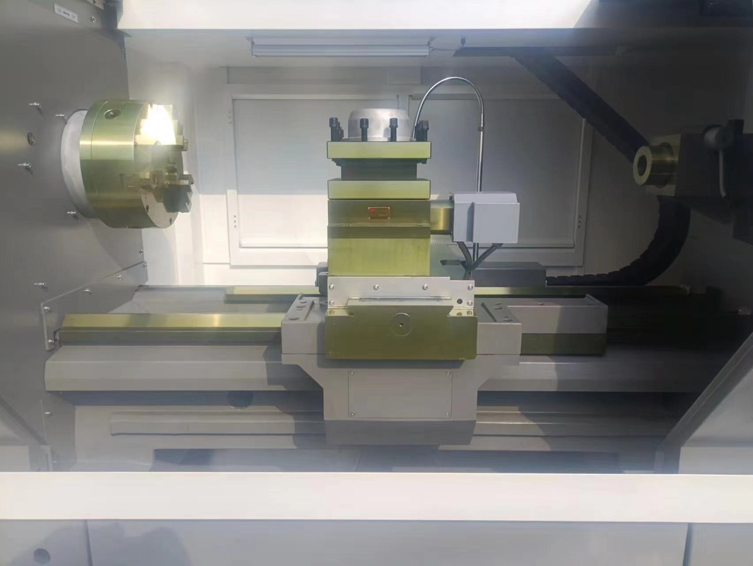 Torno CNC de cama plana horizontal de trabajo pesado de la serie CAK 63 para el mecanizado de materiales metálicos