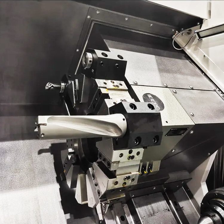 SMTCL Torno CNC HTC 50n Controlador Fanuc Herramienta en vivo Cama inclinada Torno CNC Centro de torneado CNC horizontal
