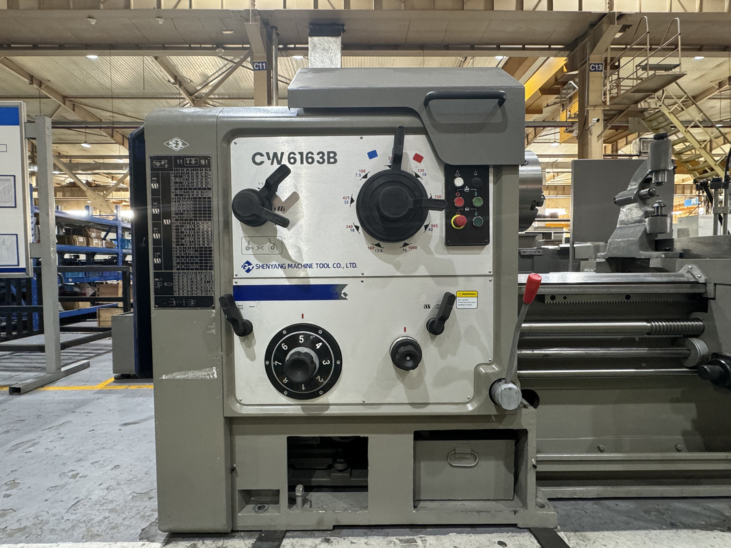 SMTCL Torno universal CW6263B Torno de lecho de brecha de alto rendimiento manual horizontal de trabajo pesado
