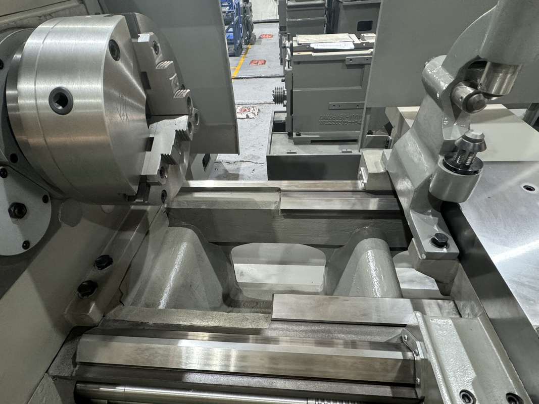 SMTCL Torno horizontal CW6163B Torno manual de metal 1000 mm Perforación por husillo 104 Torno manual de trabajo pesado