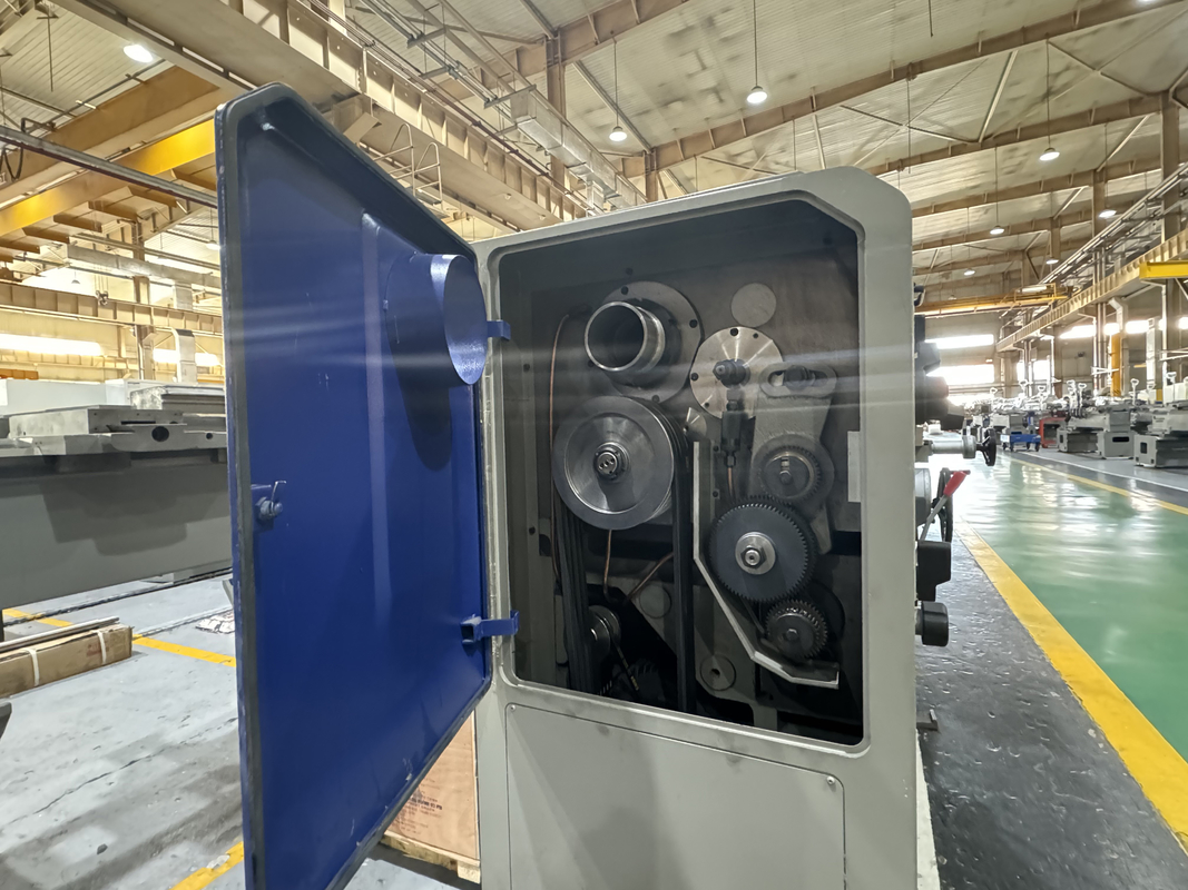 SMTCL Torno universal CW6263B Torno de lecho de brecha de alto rendimiento manual horizontal de trabajo pesado