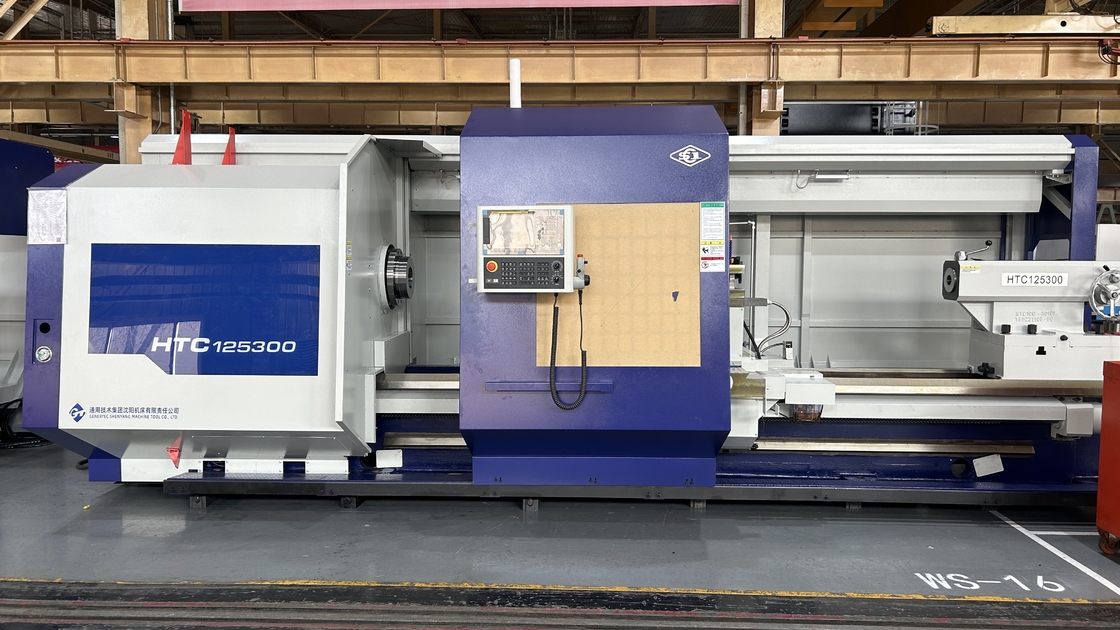Máquina de torsión pesada de CNC SMTCL HTC125300 Máxima longitud de corte 3000 mm Torno CNC horizontal de cama plana