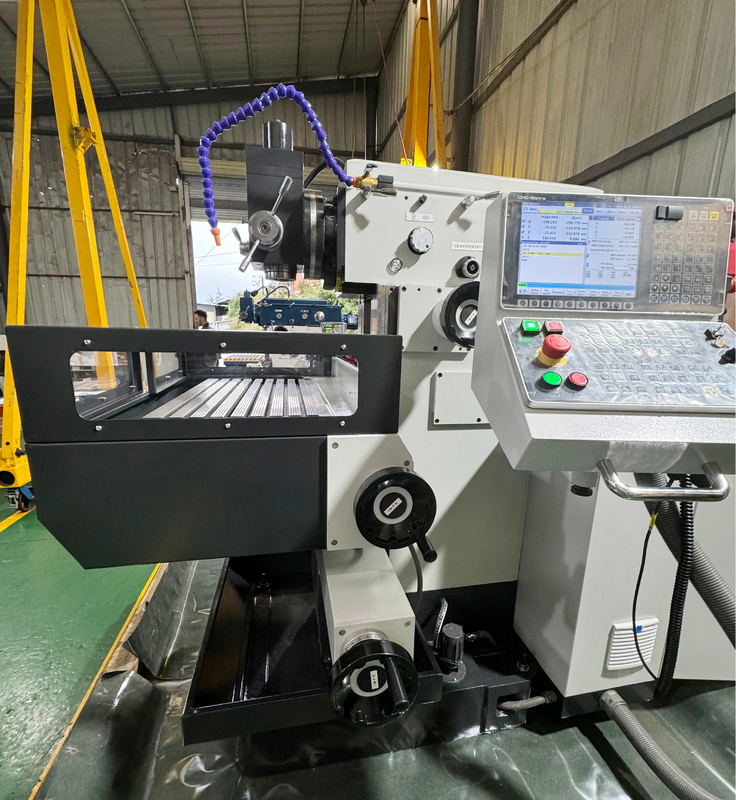 4 Ejes Máquina de fresado CNC vertical XKH8140A Procesamiento de moldes pequeños Máquina de fresado manual de herramientas universales CNC