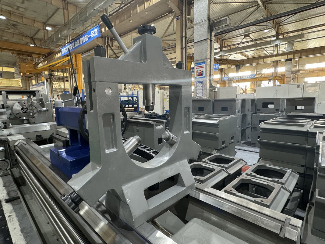 Torno universal CW6263B Torno de cama de hueco de alto rendimiento Torno manual horizontal de gran tamaño de trabajo pesado