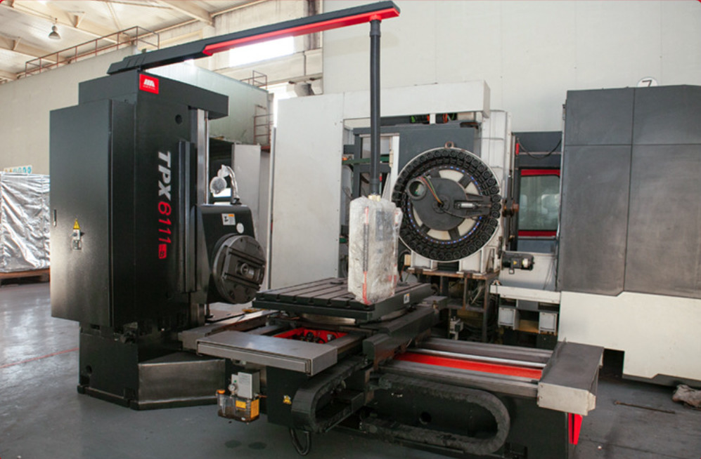 Máquina de perforación y fresado horizontal PLC TPX6113 Máquina de perforación de fresado horizontal pesada con digital