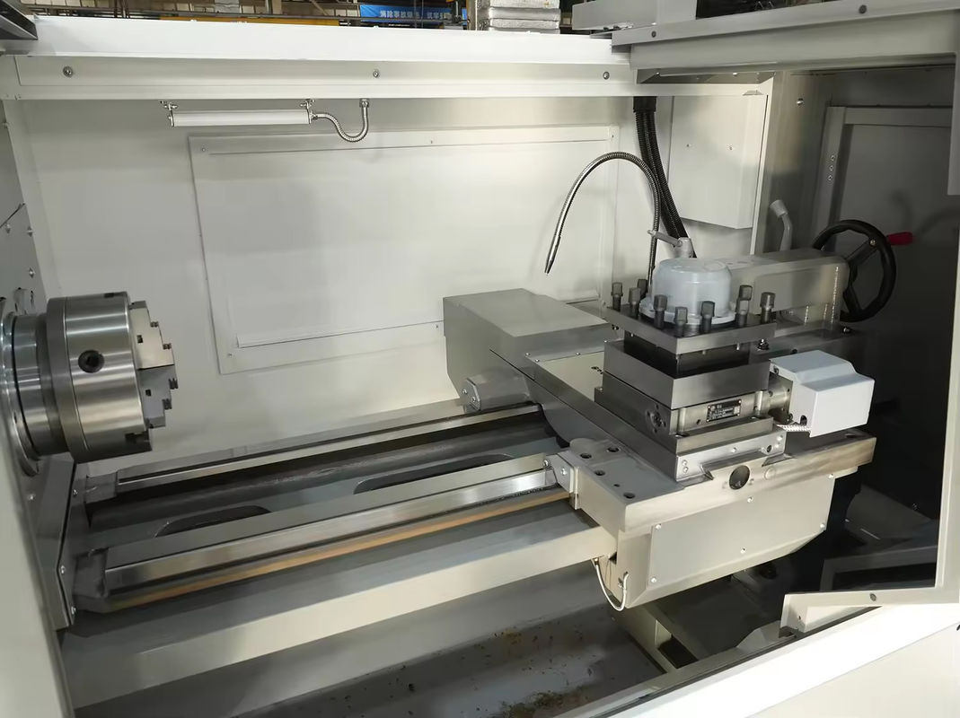 Torneo CNC CAK63285 Dormitorio plano Máquina de torneo CNC 4 estaciones torreta con servomotor