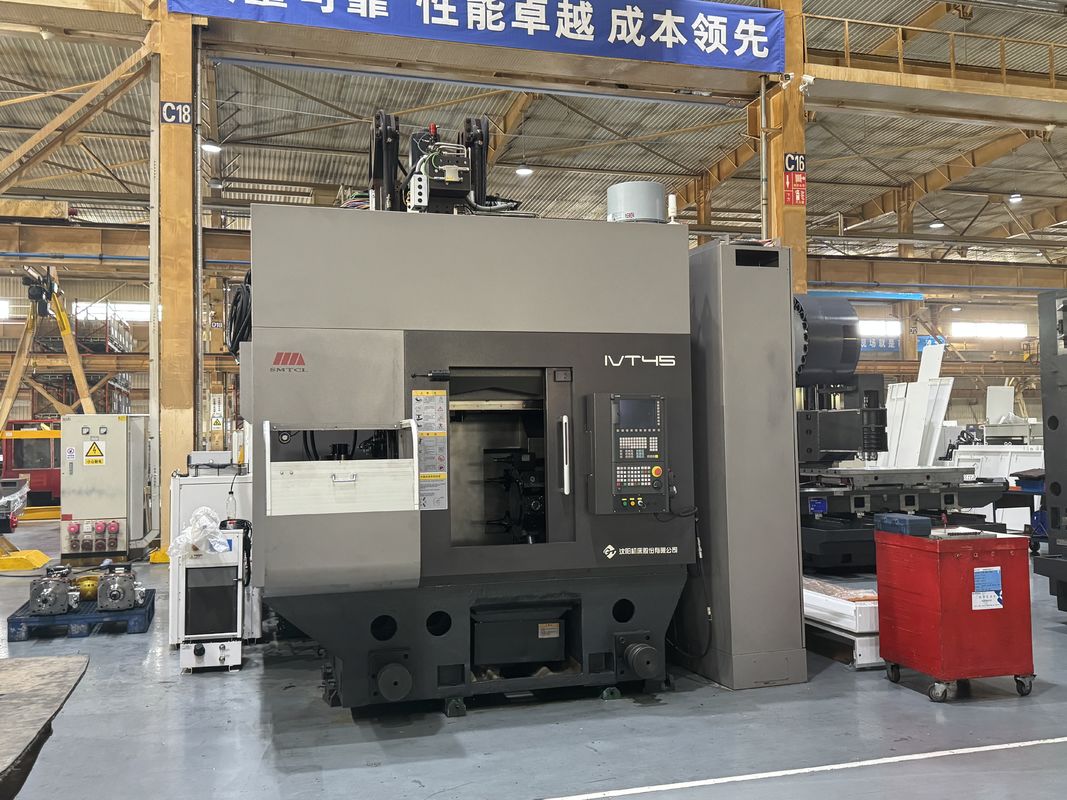 Carga y descarga automática de torno vertical CNC invertido IVT45, línea de producción automatizada