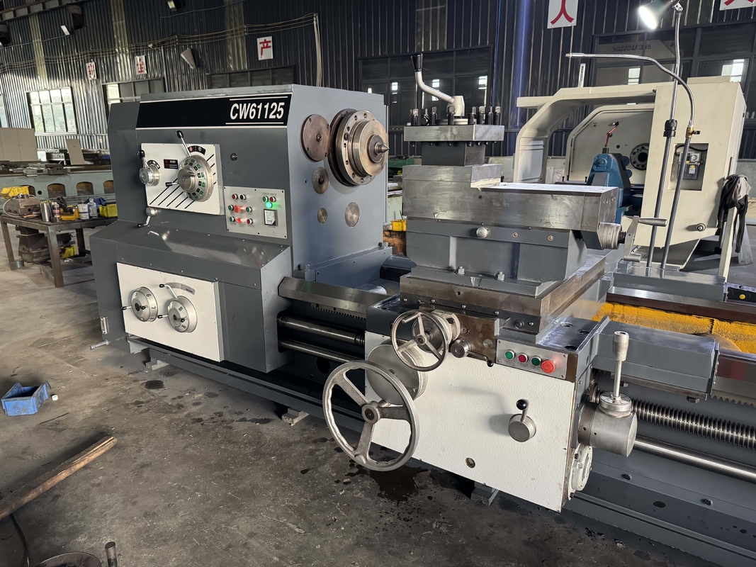 Torno de trabajo pesado para piezas metálicas grandes CQW61100F Torno de trabajo pesado de corte potente