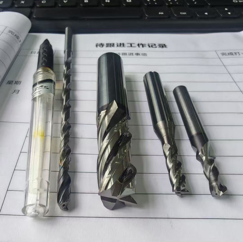 Máquina de rectificación de herramientas de cinco ejes de alta precisión MG100 Grinder universal de herramientas y cortadores de 5 ejes