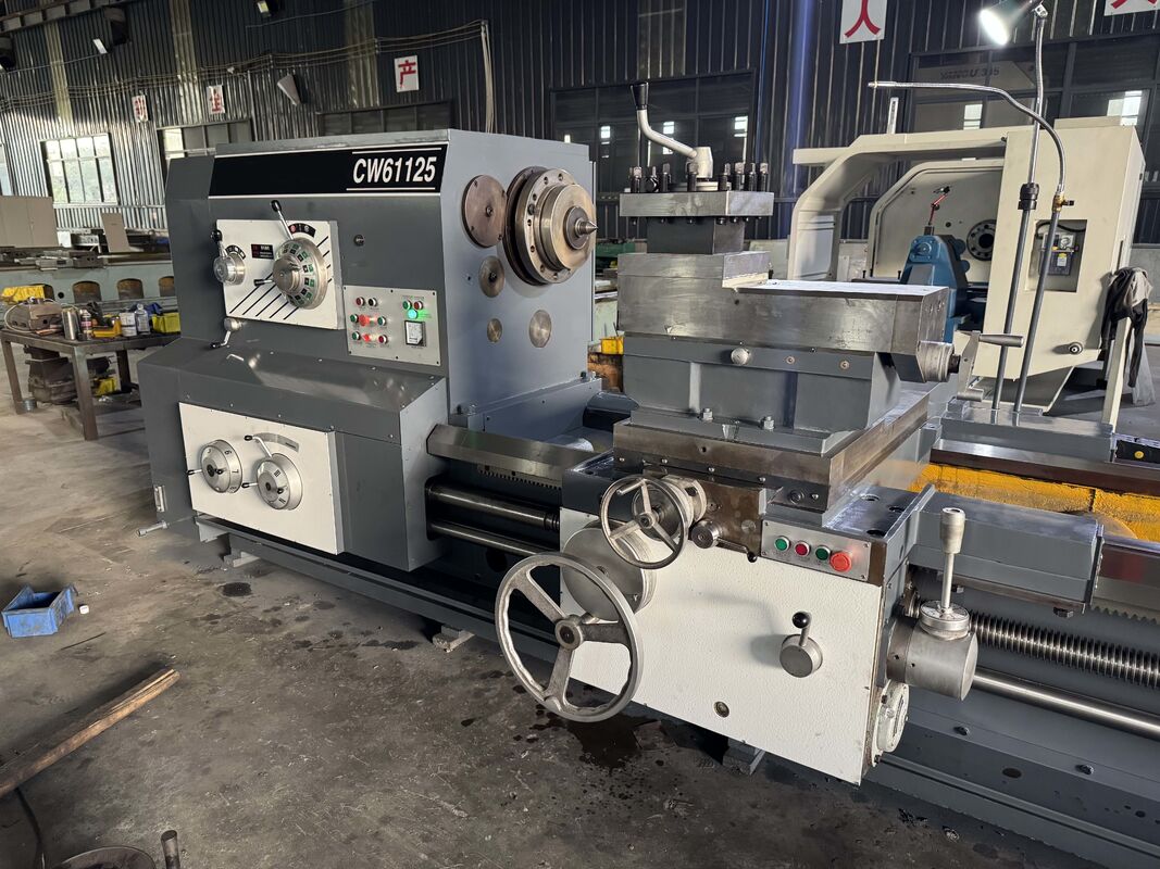 Torno de trabajo pesado de 15 m CW61125 Torno horizontal potente de 130 mm