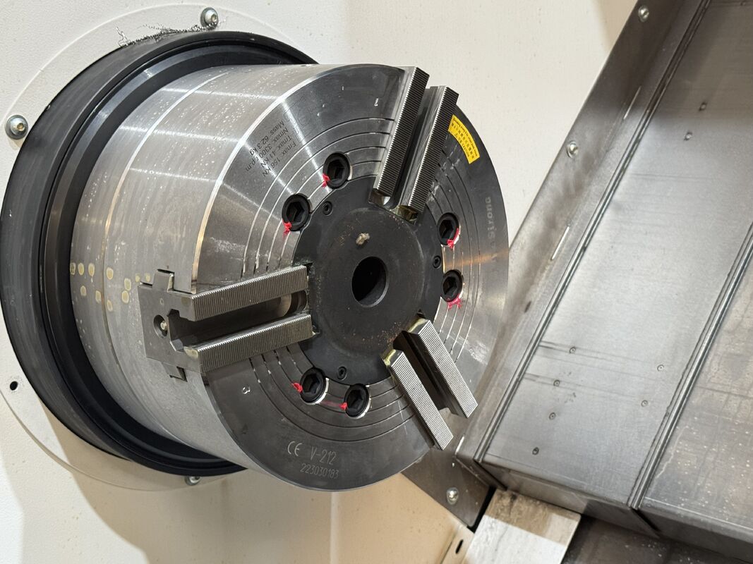 SMTCL General Control de alta precisión FANUC Cama inclinada de torno CNC HTC63Q Maquinaria de ingeniería Torno CNC