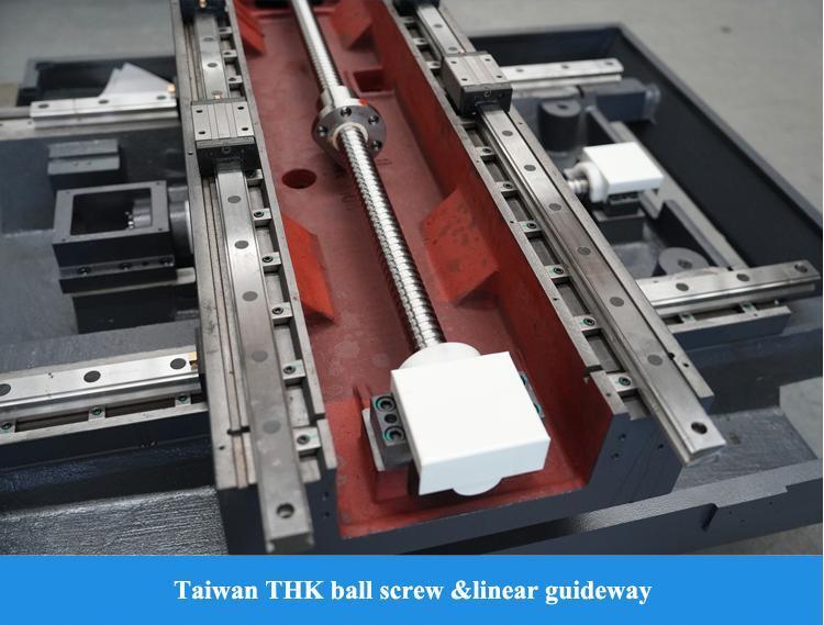 SMTCL FANUC 10000rpm Y eje de viaje 550mm VMC850Q 4 Ejes Centro de mecanizado vertical con plato giratorio