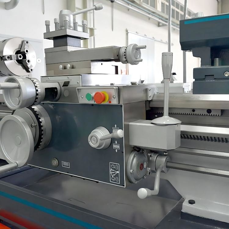 26 - máquina de torneado CDS6166C CDS6266C del torno del metal de 1700 RPM para el trabajo del metal
